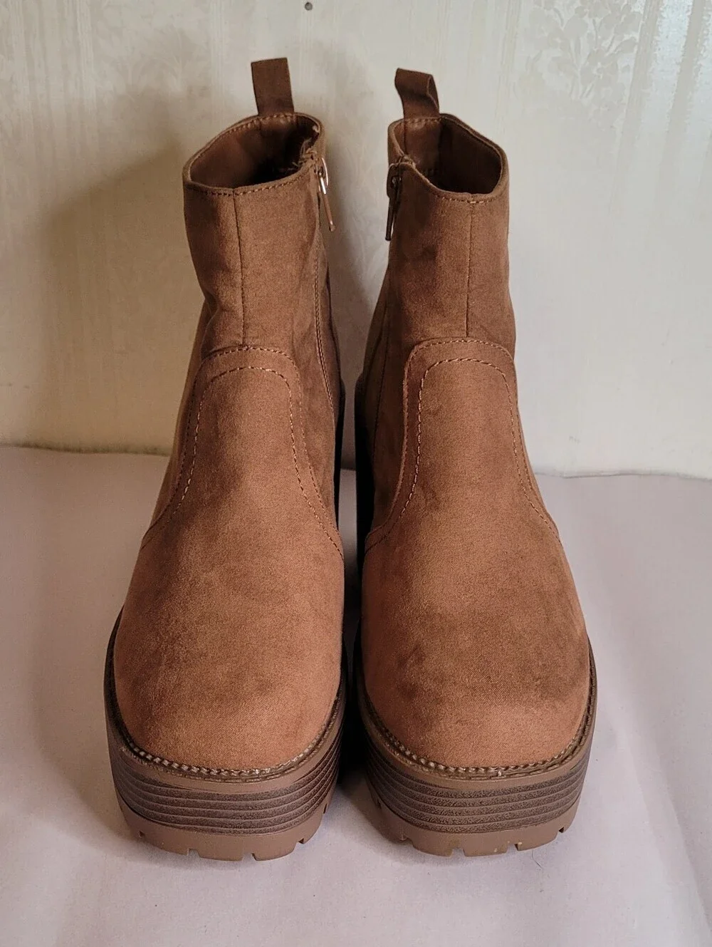 UNIONBAY Paula Platform Chunky Lug Sole Ankle Boots Size 8.5